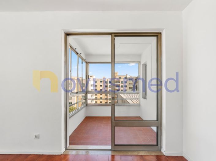 Image No.18-3 Bed Apartment for sale