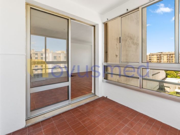 Image No.20-3 Bed Apartment for sale