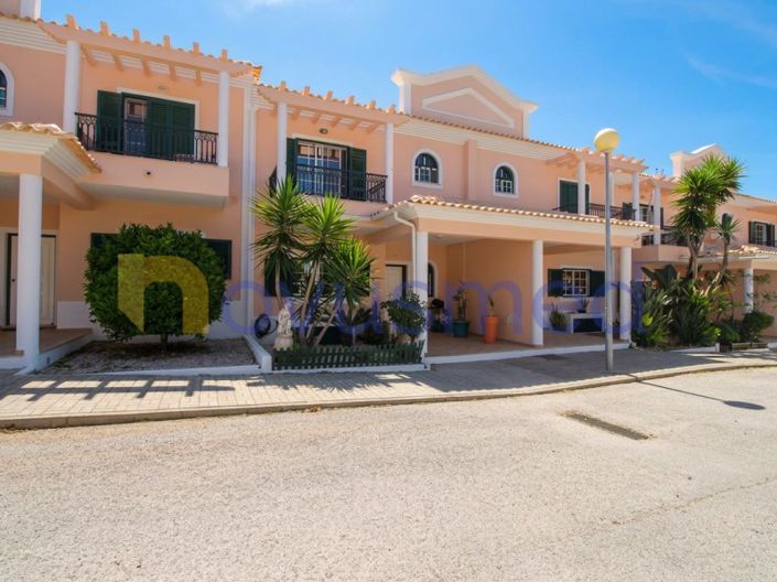 Image No.2-3 Bed House for sale