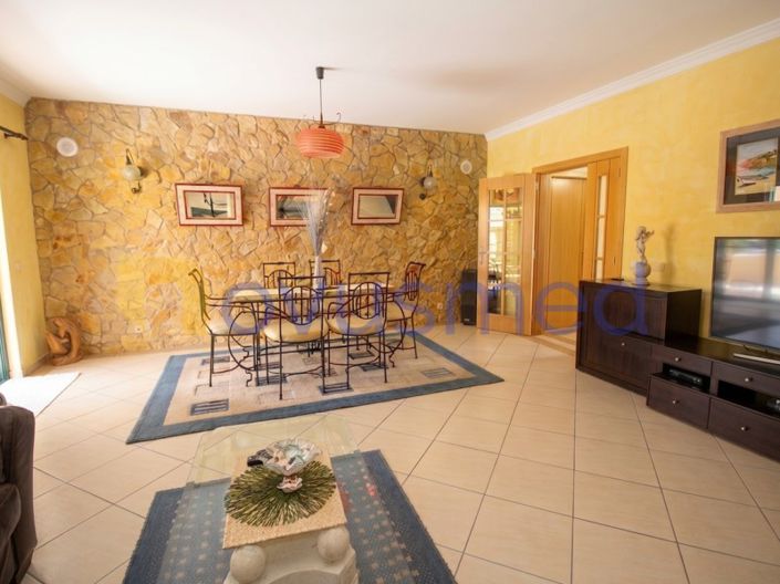 Image No.8-3 Bed House for sale