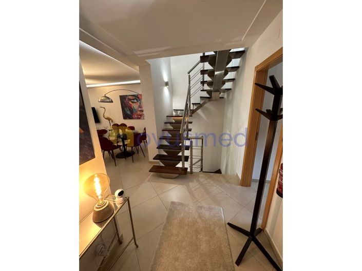 Image No.10-3 Bed House for sale