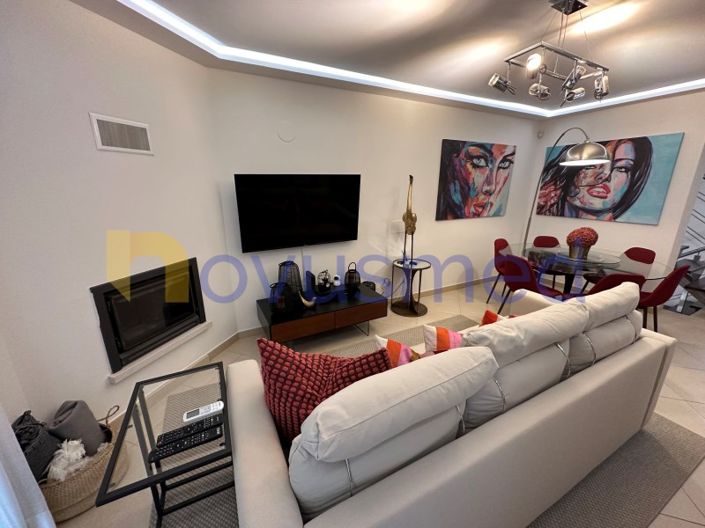 Image No.19-3 Bed House for sale