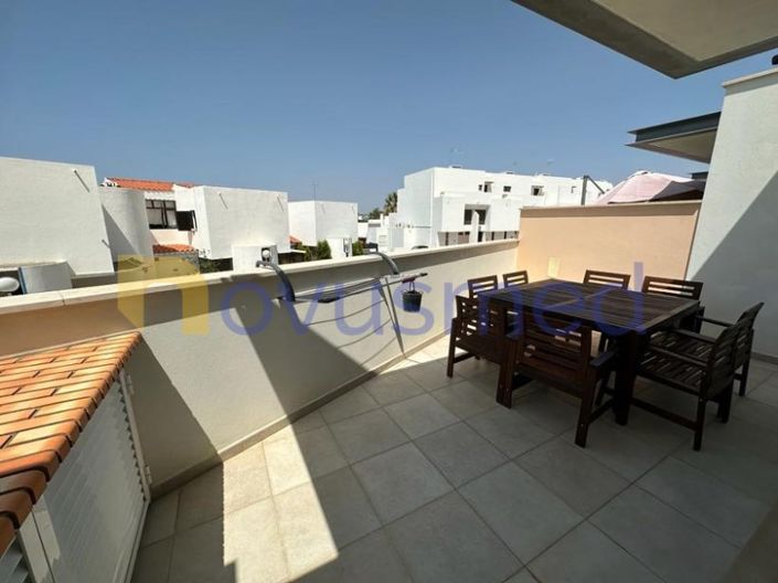 Image No.52-3 Bed House for sale