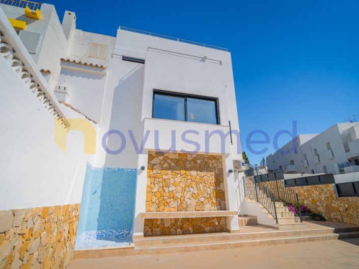 Image No.16-3 Bed House for sale
