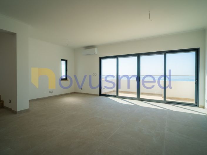 Image No.24-3 Bed House for sale