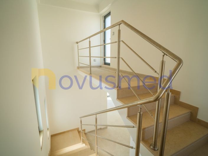 Image No.29-3 Bed House for sale
