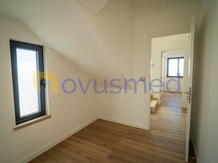 Image No.39-3 Bed House for sale