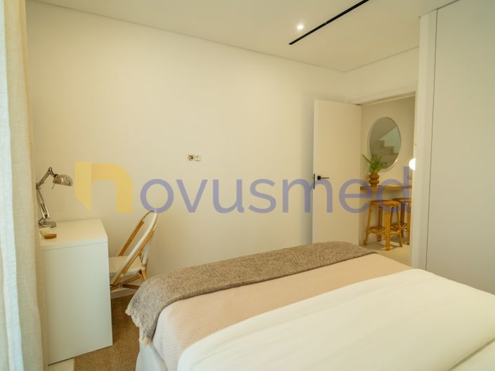 Image No.10-3 Bed House for sale