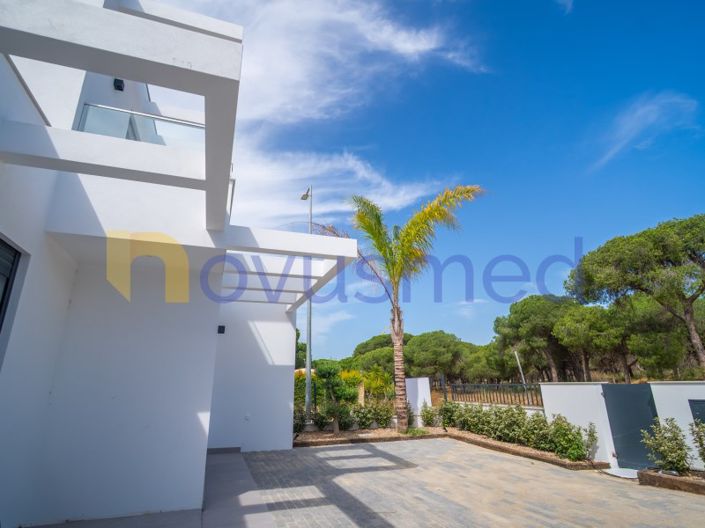 Image No.30-3 Bed House for sale