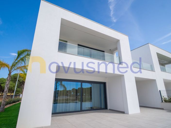 Image No.34-3 Bed House for sale