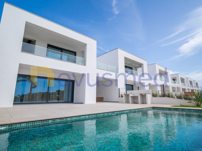 Image No.35-3 Bed House for sale