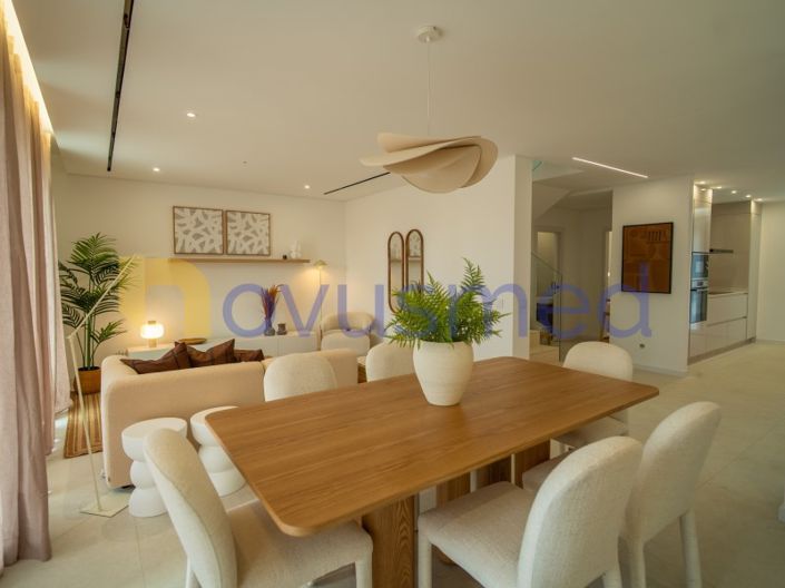 Image No.5-3 Bed House for sale