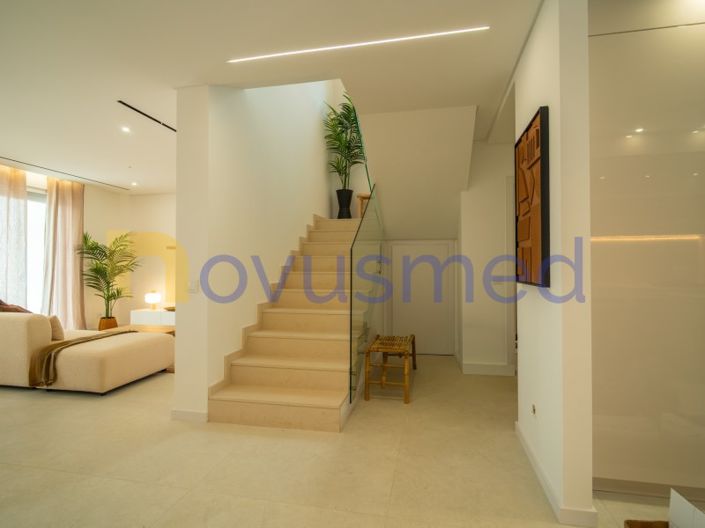 Image No.6-3 Bed House for sale