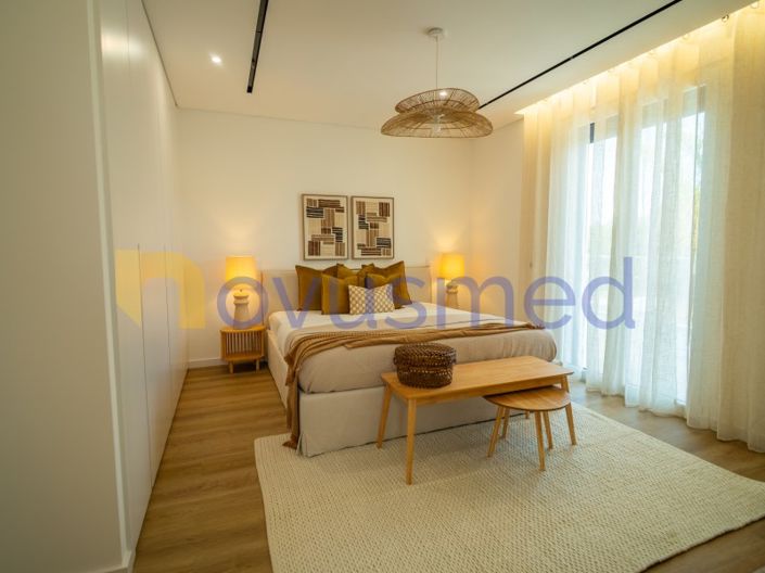 Image No.15-3 Bed House for sale