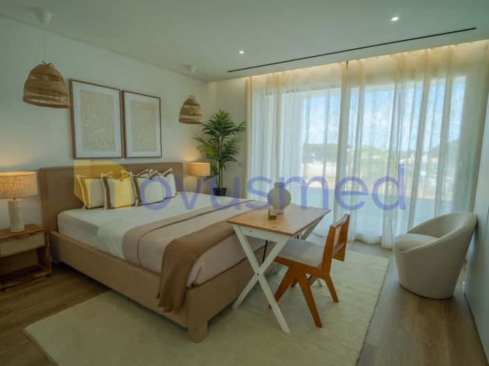 Image No.40-3 Bed House for sale