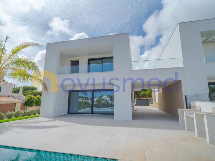 Image No.42-3 Bed House for sale