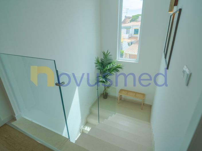 Image No.55-3 Bed House for sale
