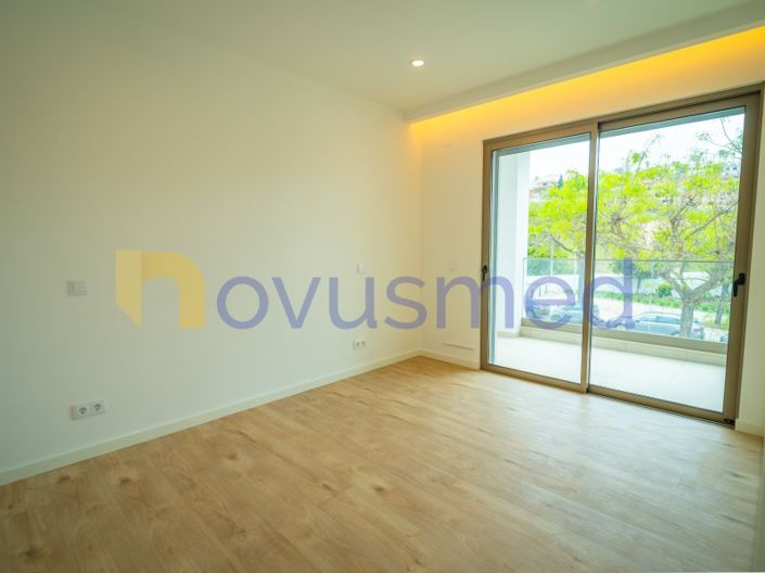 Image No.18-3 Bed House for sale