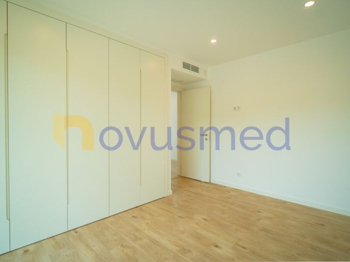 Image No.19-3 Bed House for sale