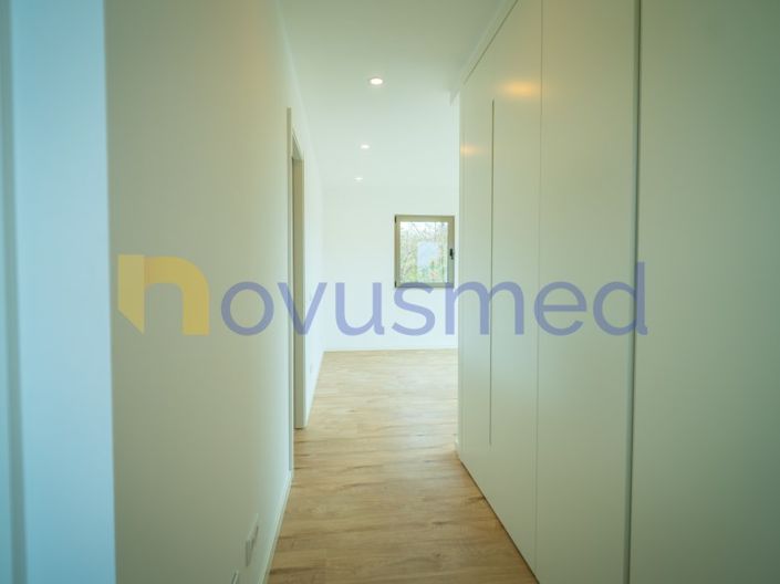 Image No.30-3 Bed House for sale