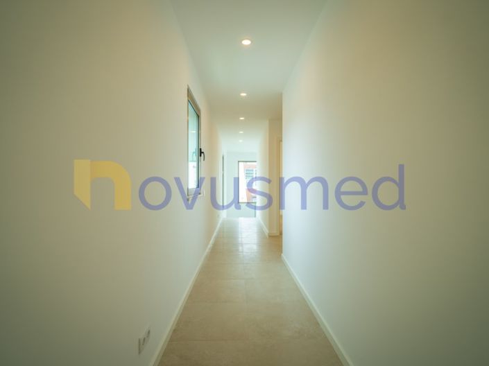 Image No.31-3 Bed House for sale