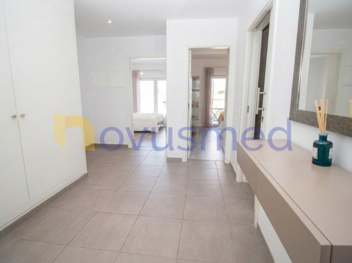 Image No.10-3 Bed Apartment for sale