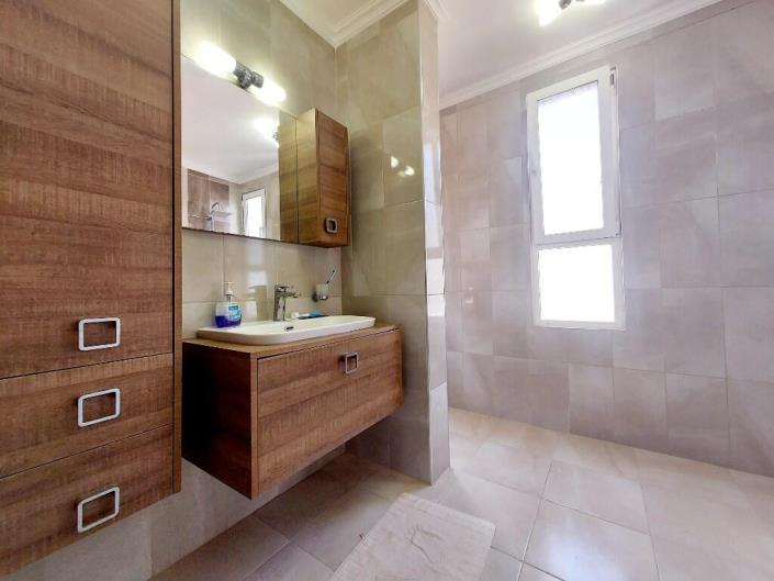 Image No.31-4 Bed Villa for sale