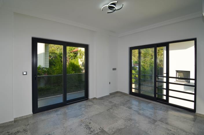 Image No.13-4 Bed Villa for sale