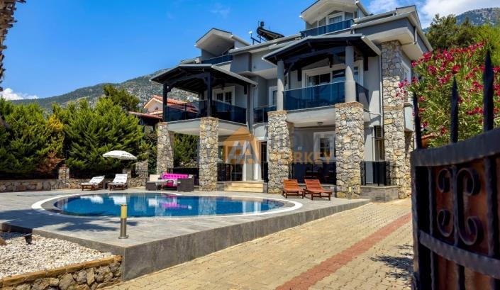 Image No.2-5 Bed Villa for sale