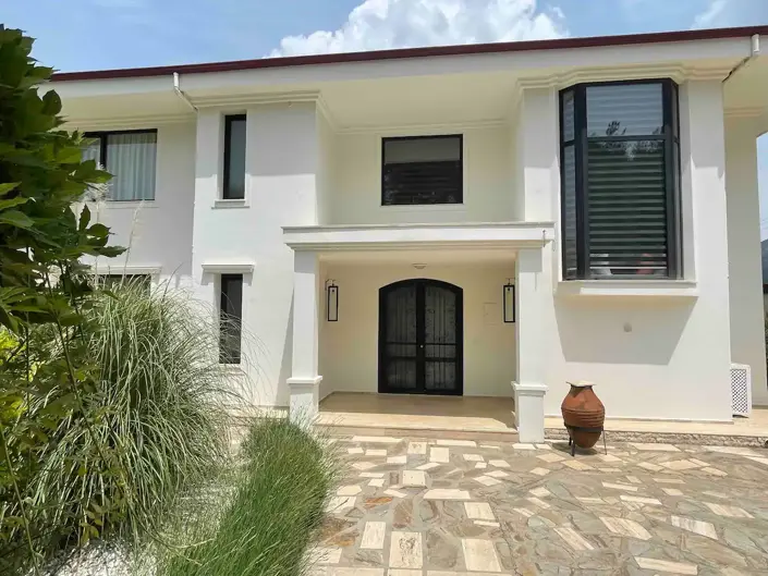 Image No.1-Villa de 5 chambres à vendre à Uzumlu