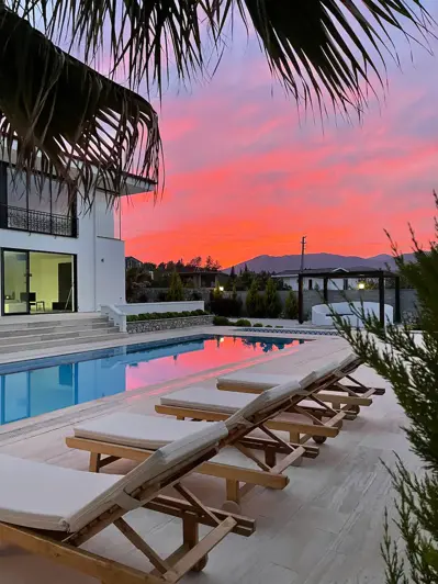 Image No.3-5 Bed Villa for sale