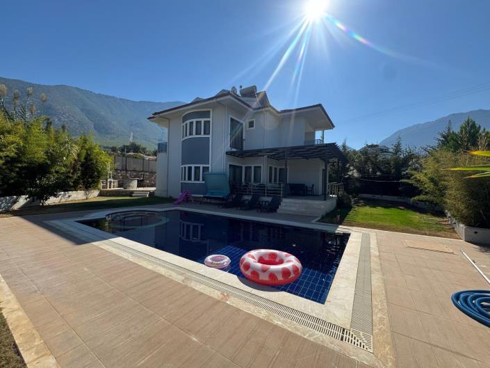 Image No.3-Villa / Détaché de 5 chambres à vendre à Ovacik