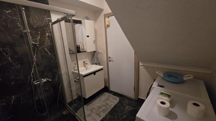 Image No.17-4 Bed Apartment for sale