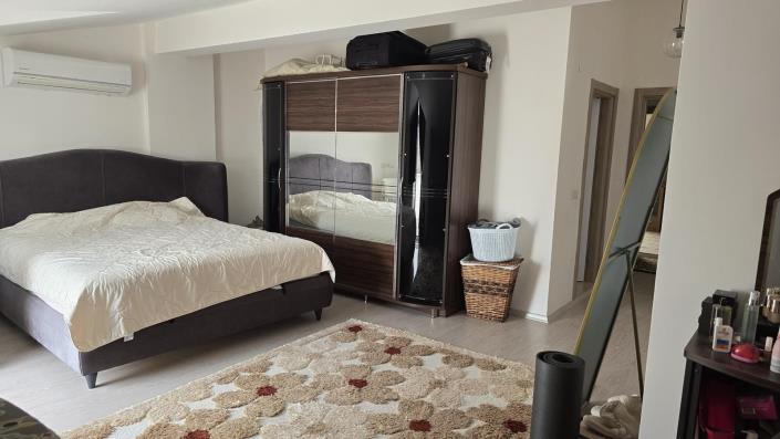 Image No.29-4 Bed Apartment for sale