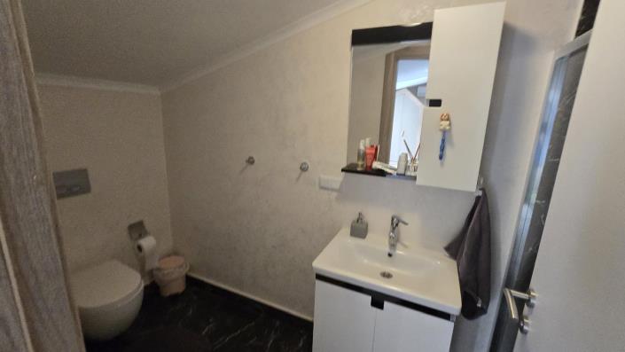 Image No.34-4 Bed Apartment for sale