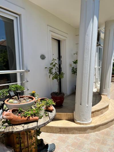 Image No.45-2 Bed Apartment for sale