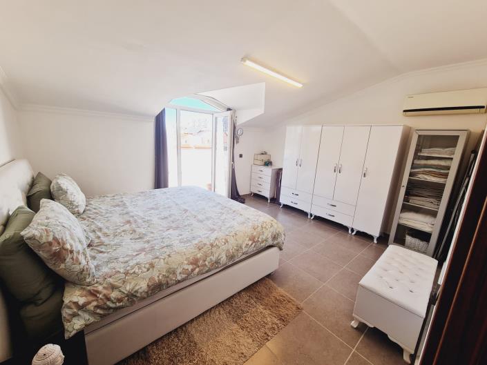 Image No.23-4 Bed Apartment for sale