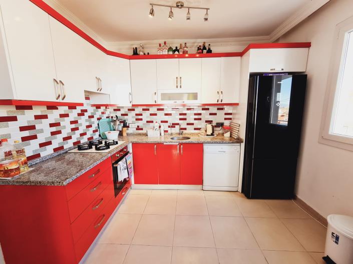 Image No.8-4 Bed Apartment for sale