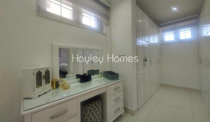 Image No.22-5 Bed Villa for sale