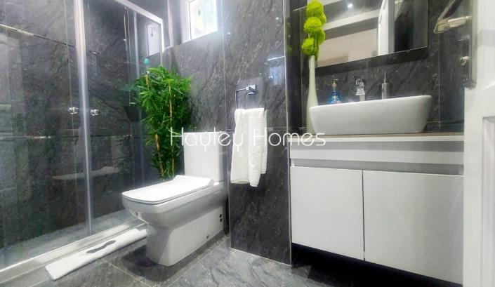 Image No.31-5 Bed Villa for sale