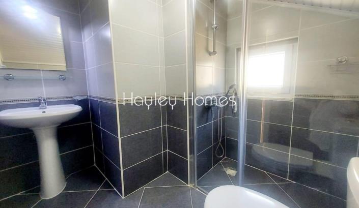 Image No.34-5 Bed Villa for sale