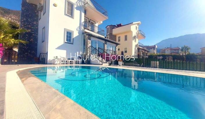 Image No.5-5 Bed Villa for sale