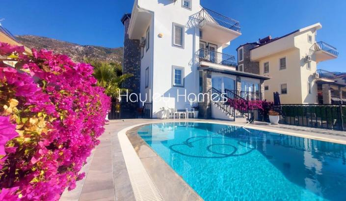 Image No.1-5 Bed Villa for sale