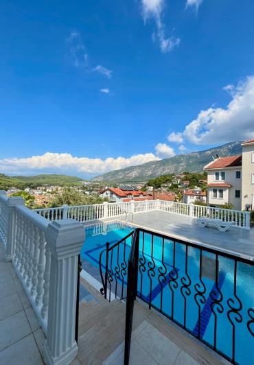 Image No.4-4 Bed Apartment for sale