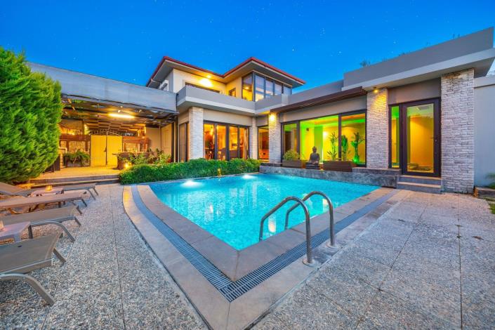 Image No.1-3 Bed Villa for sale