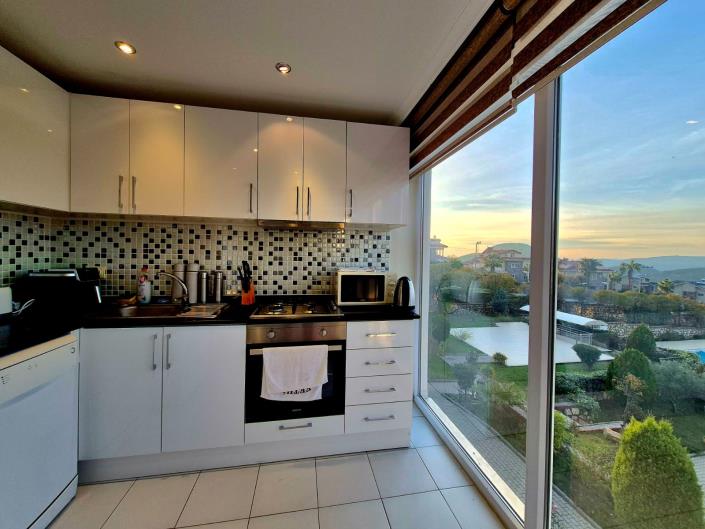 Image No.19-3 Bed Apartment for sale