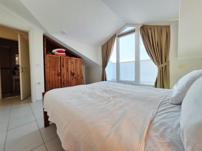 Image No.28-3 Bed Apartment for sale