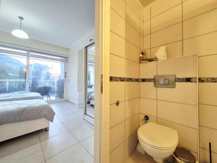 Image No.25-2 Bed Apartment for sale