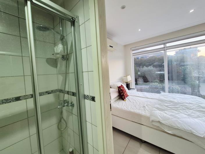 Image No.26-2 Bed Apartment for sale