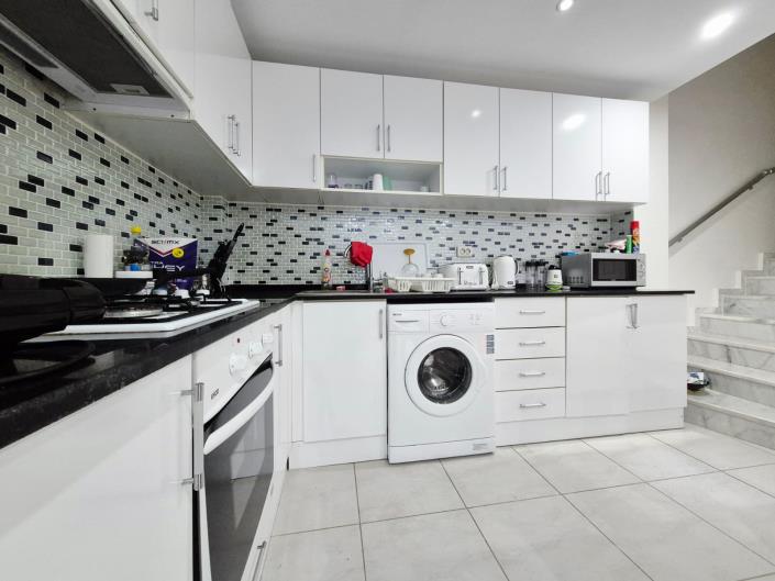 Image No.13-2 Bed Apartment for sale